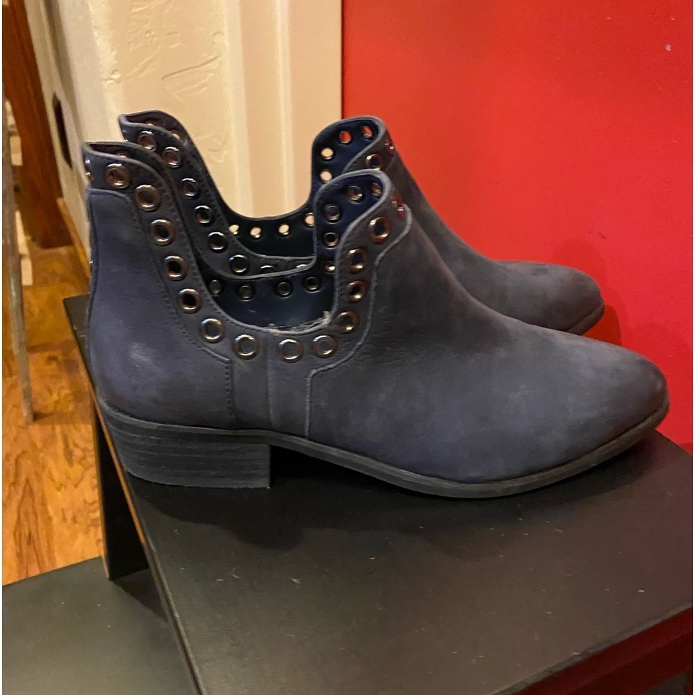 Gianni Bini Blue suede low cut boots - Picture 5 of 6
